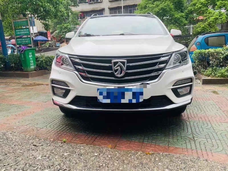 長沙18年寶駿5601