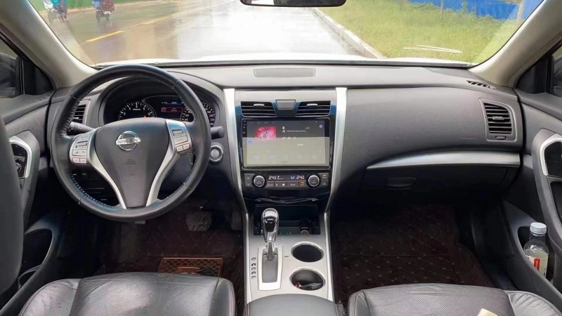 濟寧17年日產天籟3