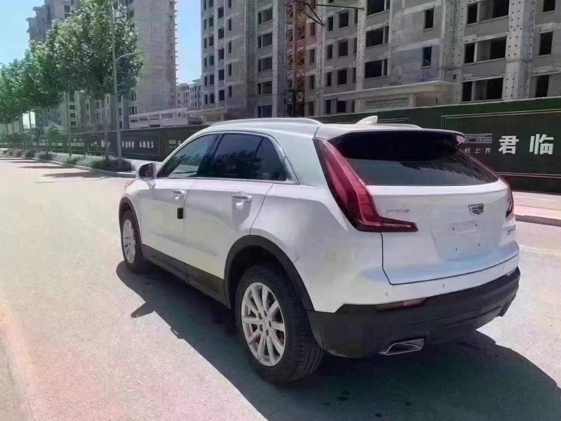 煙臺21年凱迪拉克XT48