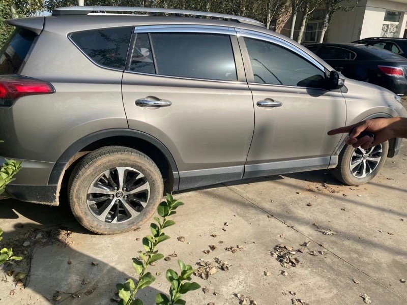 太原17年豐田RAV4榮放3