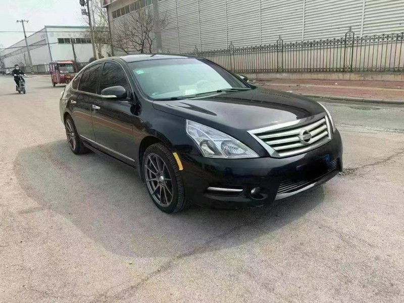唐山11年日產天籟2