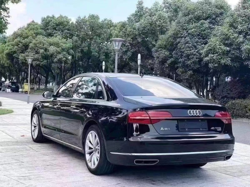 濰坊17年奧迪A8L6