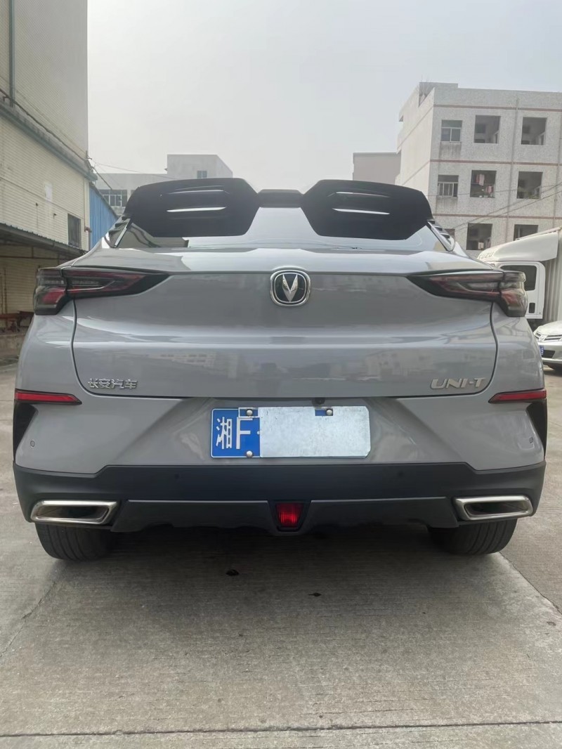 中山21年長安汽車UNI-T4