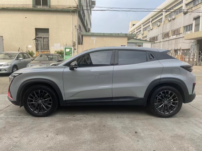 中山21年長安汽車UNI-T3