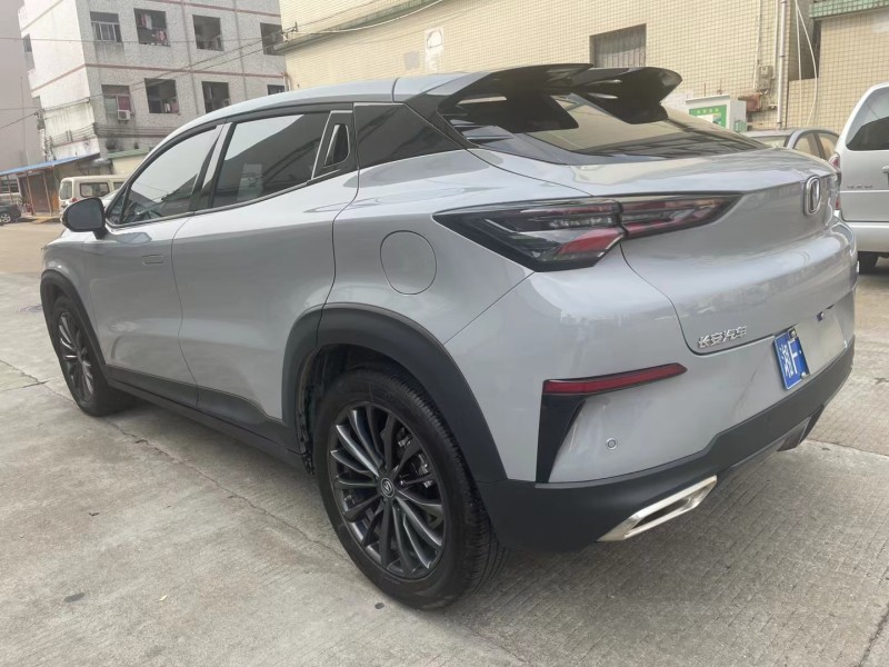 中山21年長安汽車UNI-T5