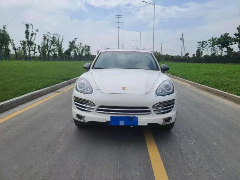 貴陽15年保時捷卡宴1
