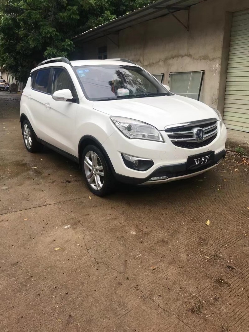 欽州17年長安汽車CS352