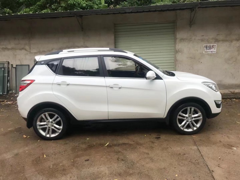 欽州17年長安汽車CS353