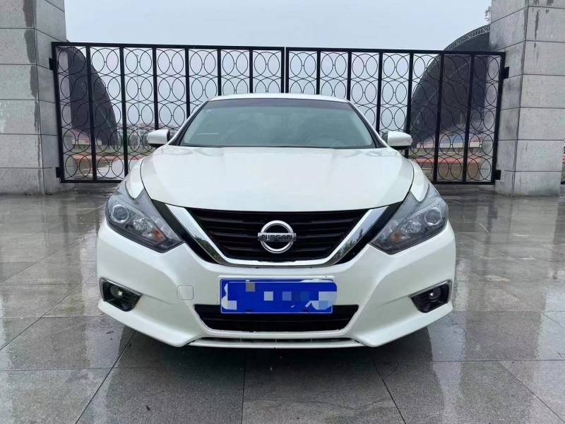 合肥17年日產天籟1