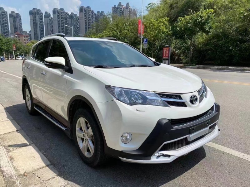 欽州15年豐田RAV4榮放1