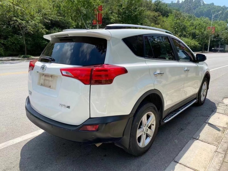 欽州15年豐田RAV4榮放3