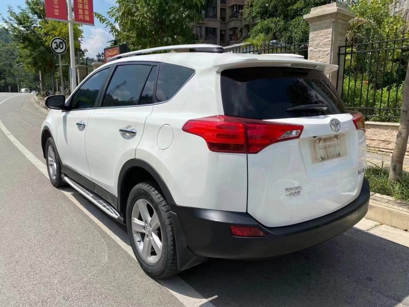 欽州15年豐田RAV4榮放4