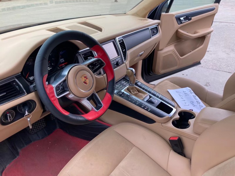 沈陽14年保時捷Macan5