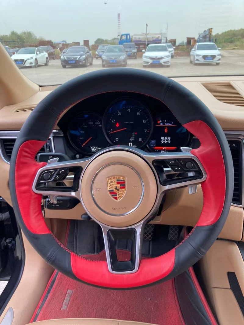 沈陽14年保時捷Macan4
