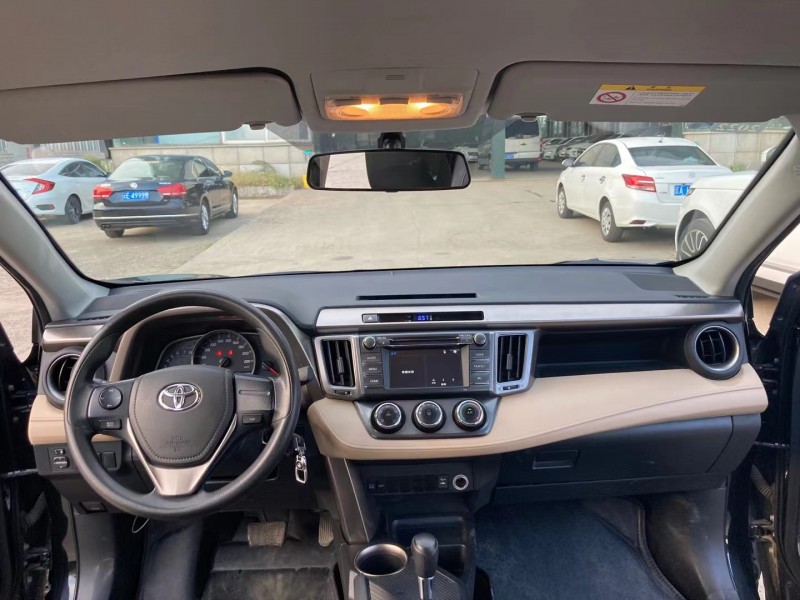 沈陽14年豐田RAV46