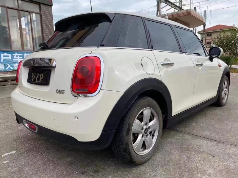 昆明16年寶馬MINI7