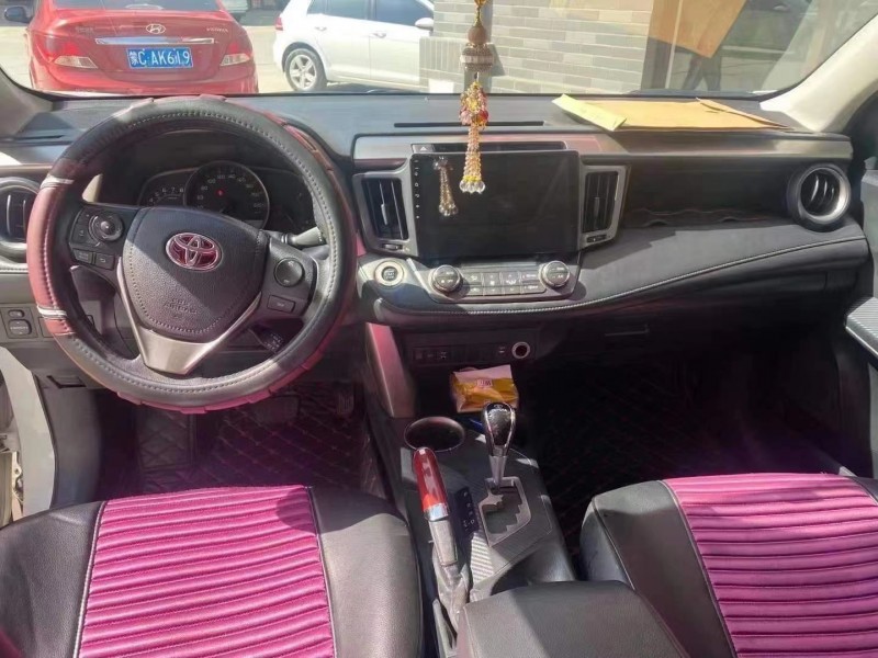 包頭14年豐田RAV44