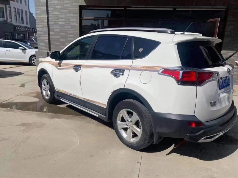 包頭14年豐田RAV47