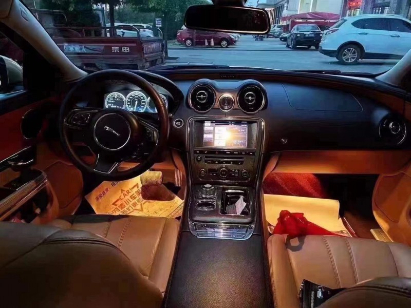 太原12年捷豹XJ3