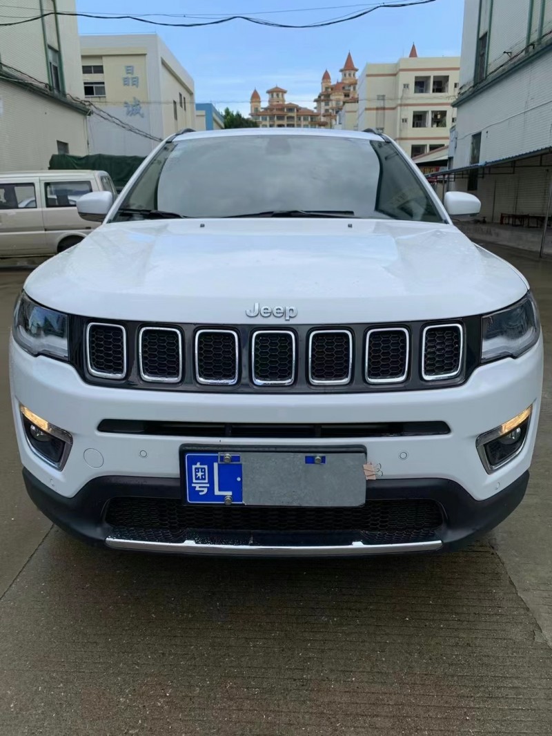 中山18年Jeep指南者1
