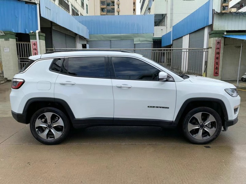 中山18年Jeep指南者2