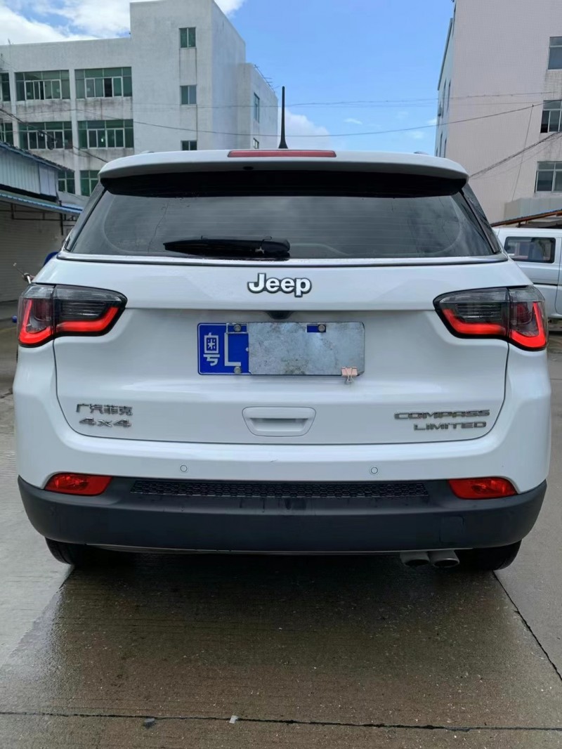 中山18年Jeep指南者4