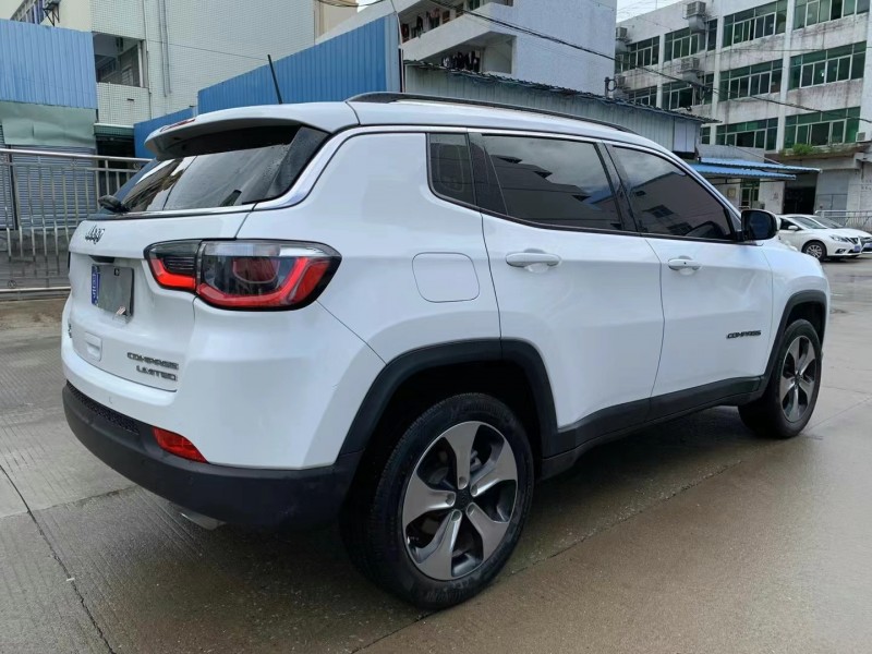 中山18年Jeep指南者5