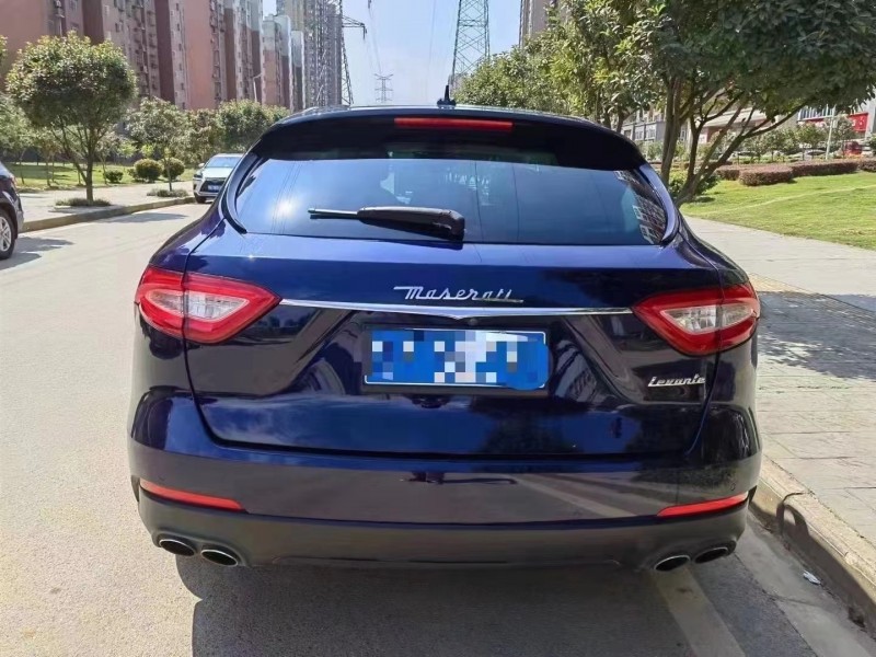 宜昌18年瑪莎拉蒂Levante8