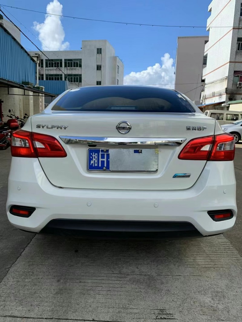 中山17年日產軒逸4