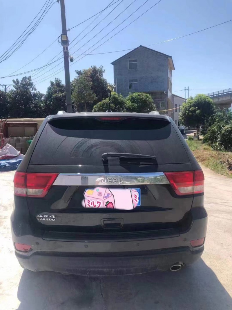 鄂州11年Jeep大切諾基9