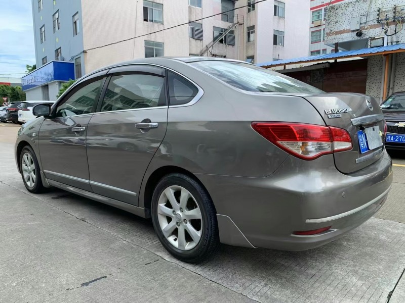 中山12年日產軒逸6