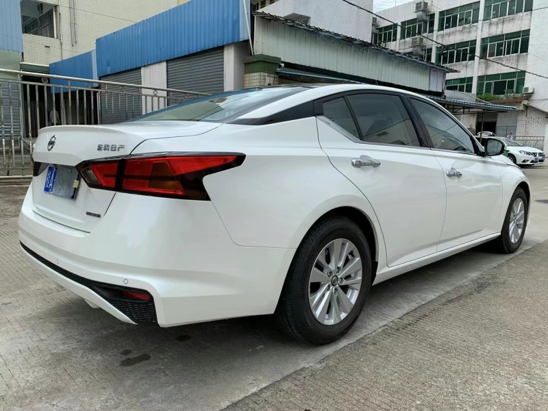 中山20年日產天籟5