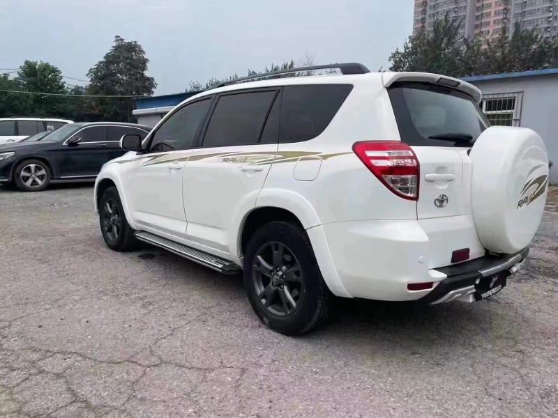 保定12年豐田RAV45