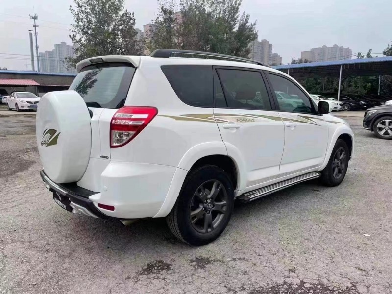 保定12年豐田RAV46