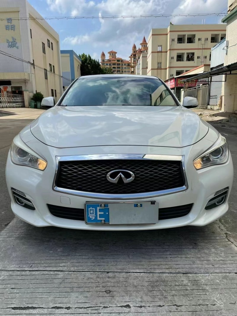 中山16年英菲尼迪Q50L1
