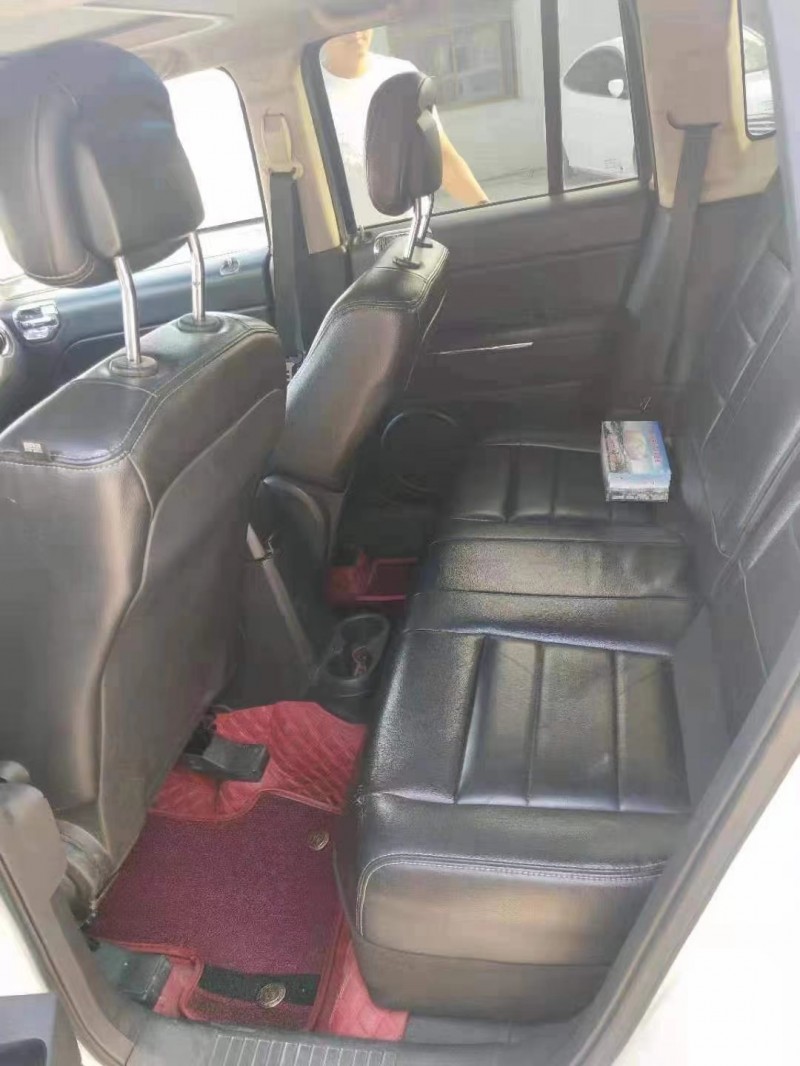 保定13年Jeep指南者8