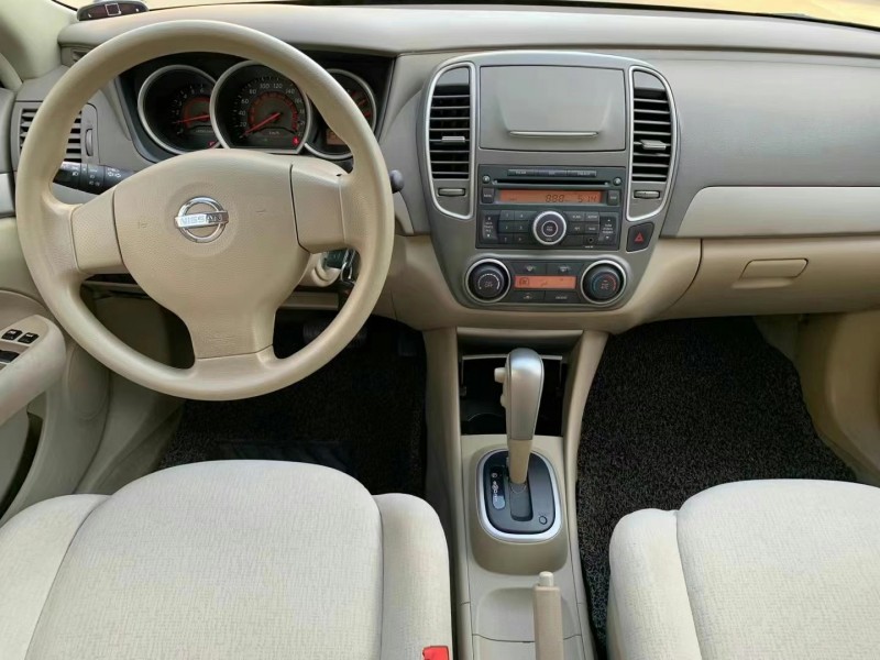 中山16年日產軒逸8