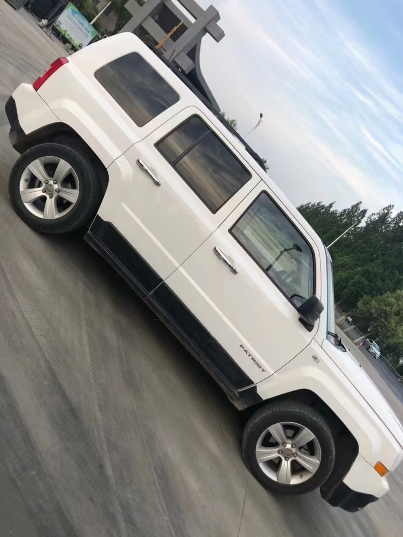 徐州12年Jeep自由客3