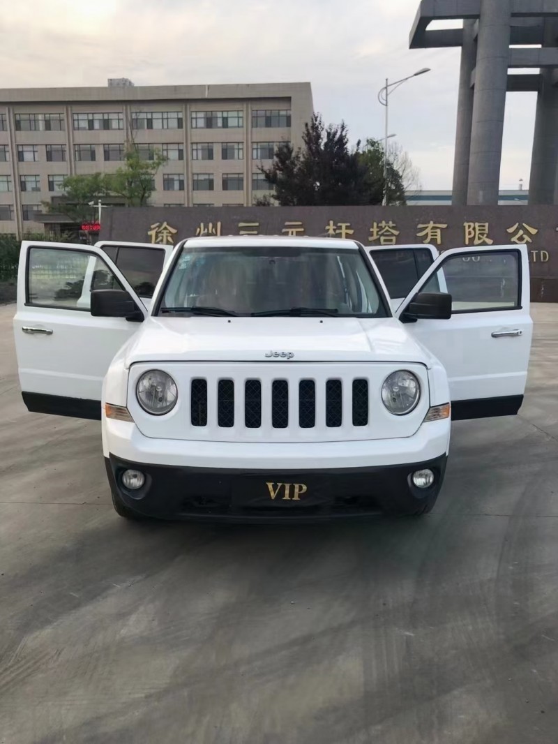 徐州12年Jeep自由客9