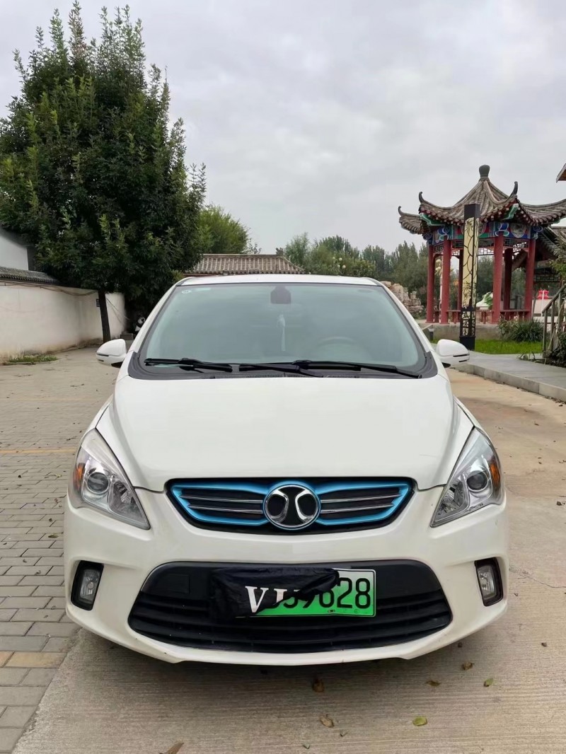 廊坊15年北汽新能源EV系列1