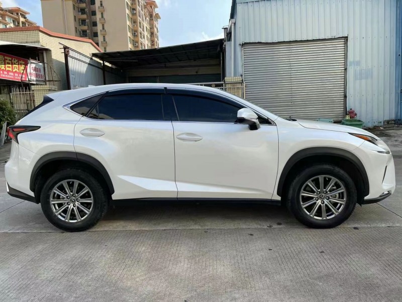 中山20年雷克薩斯NX2
