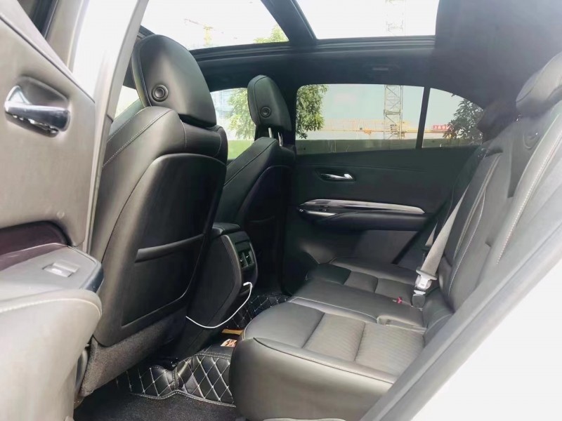 廈門20年凱迪拉克XT48
