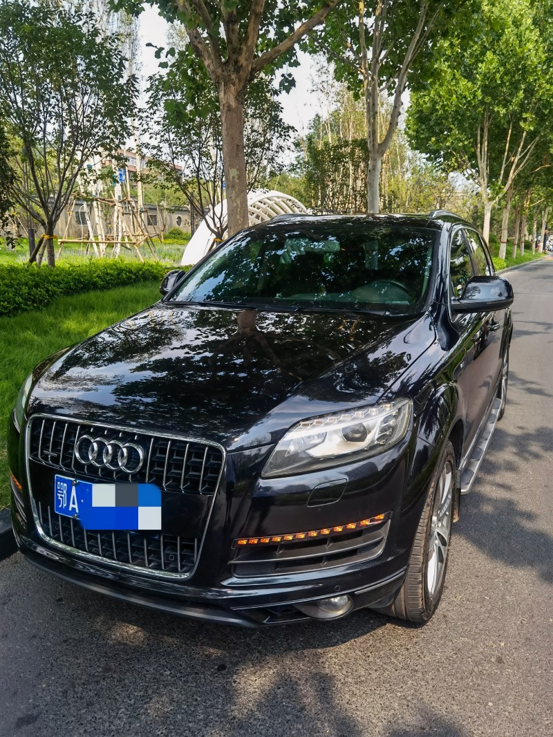 鄭州12年奧迪Q78