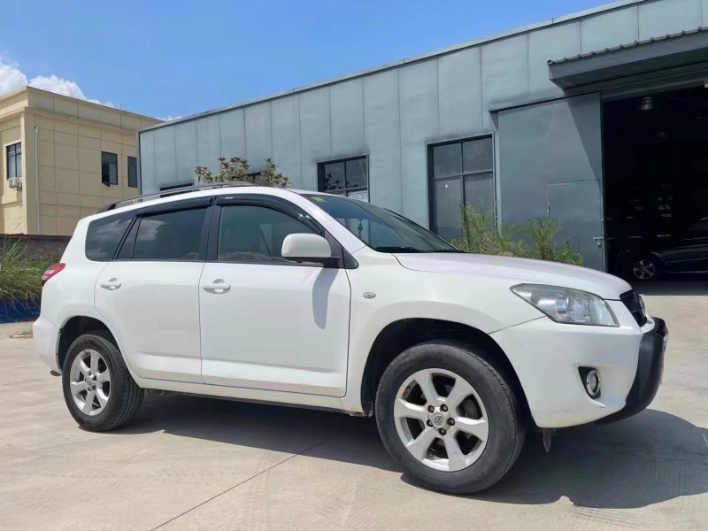鄂州13年豐田RAV42
