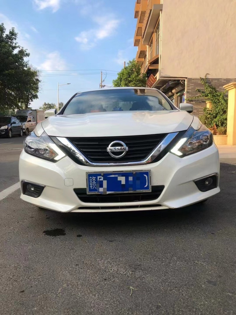 宜春17年日產天籟1