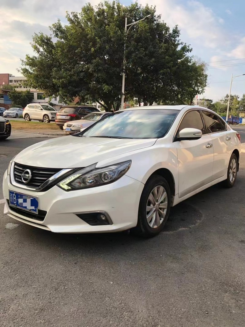 宜春17年日產天籟2