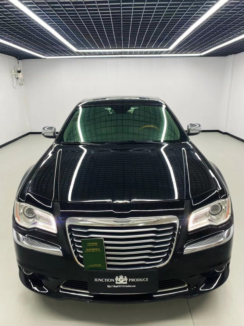 保定14年克萊斯勒300C1