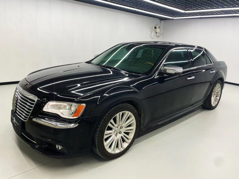 保定14年克萊斯勒300C2