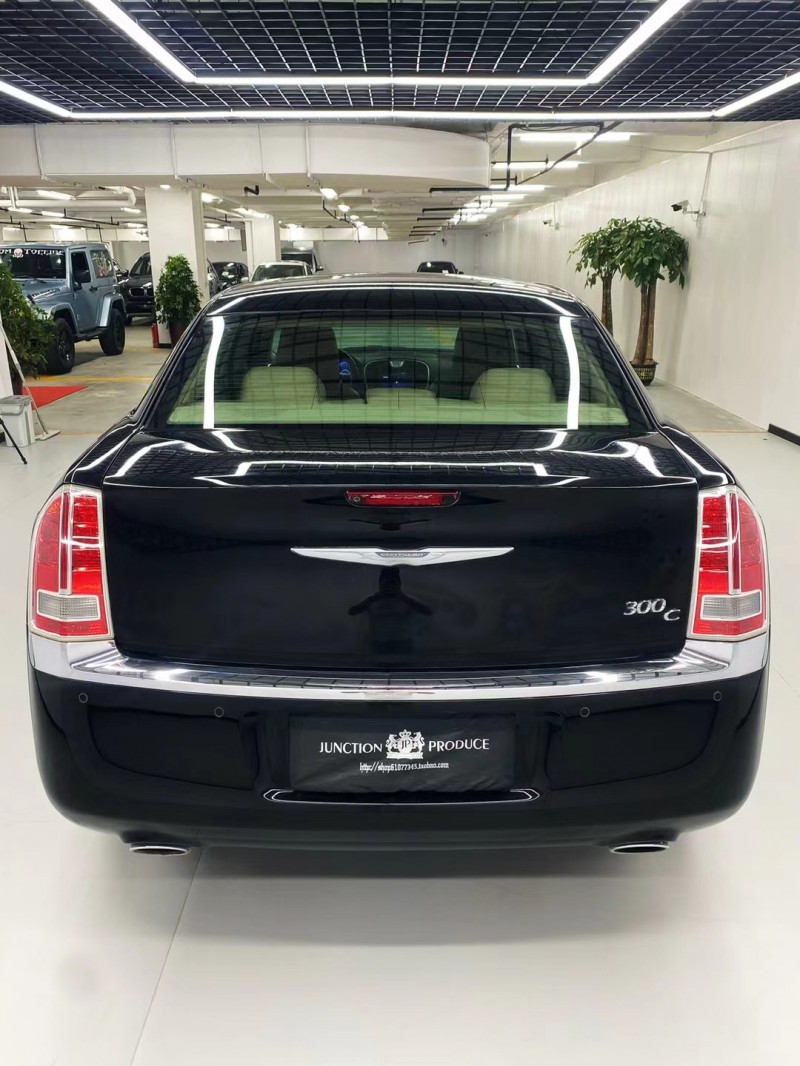 保定14年克萊斯勒300C9