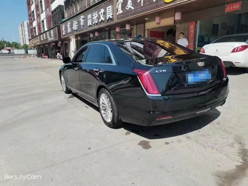 吉安17年凱迪拉克CT62
